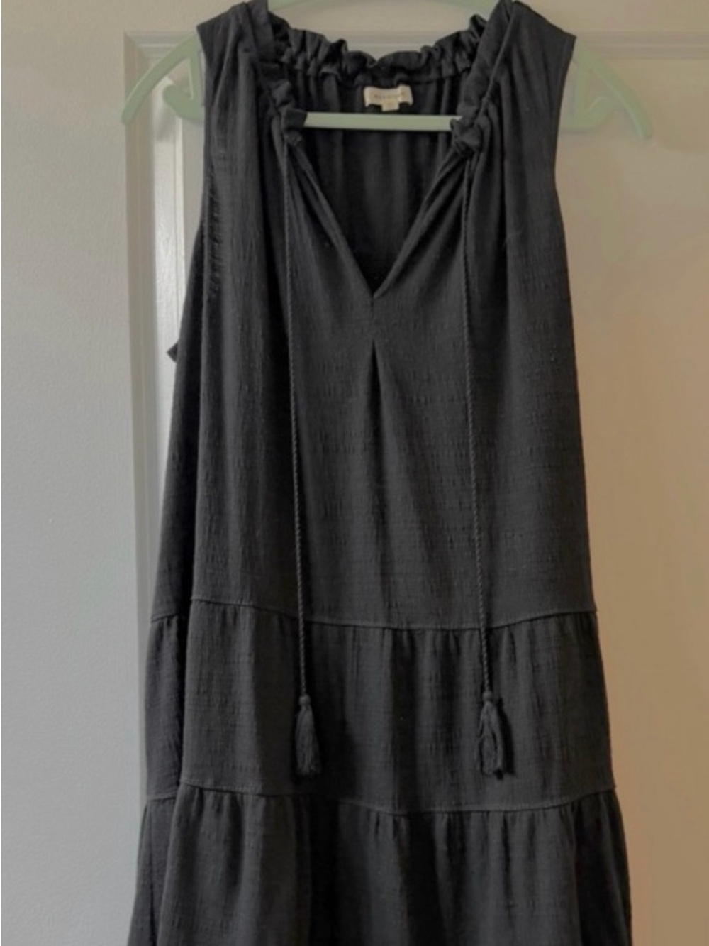 Max studio black ruffle sleeveless summer dress